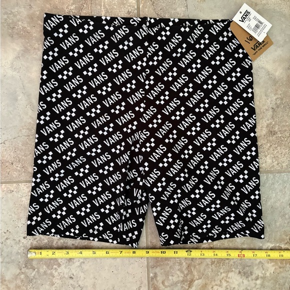 VANS Logo Bike Shorts Large Black White Cotton Elastic Waist Pull On Large NWT - Picture 6 of 6